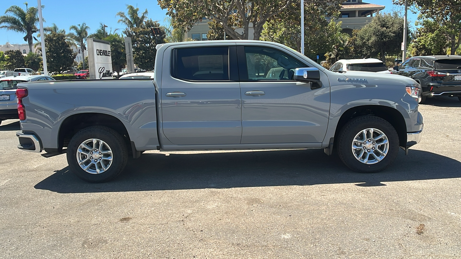 2024 Chevrolet Silverado 1500 LT 2