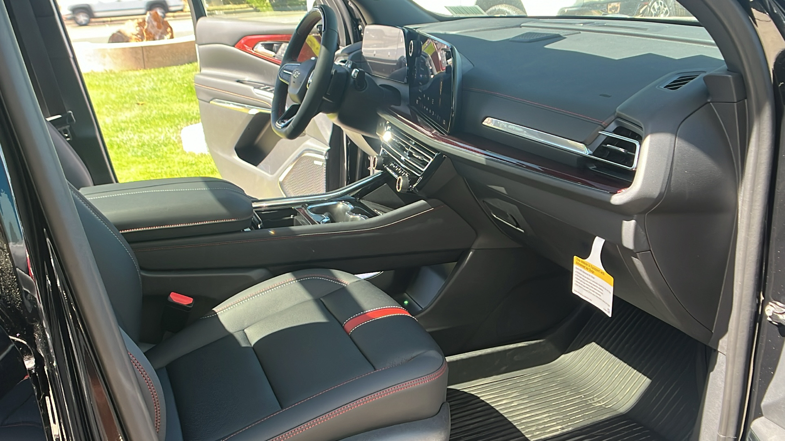 2024 Chevrolet Traverse RS 11