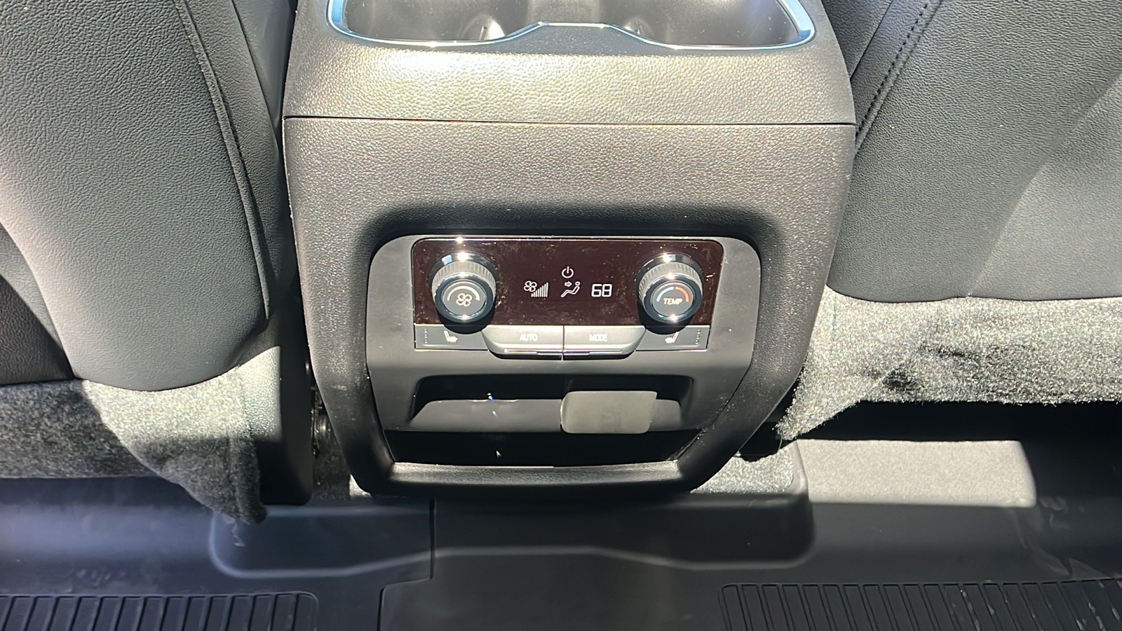 2024 Chevrolet Traverse RS 21