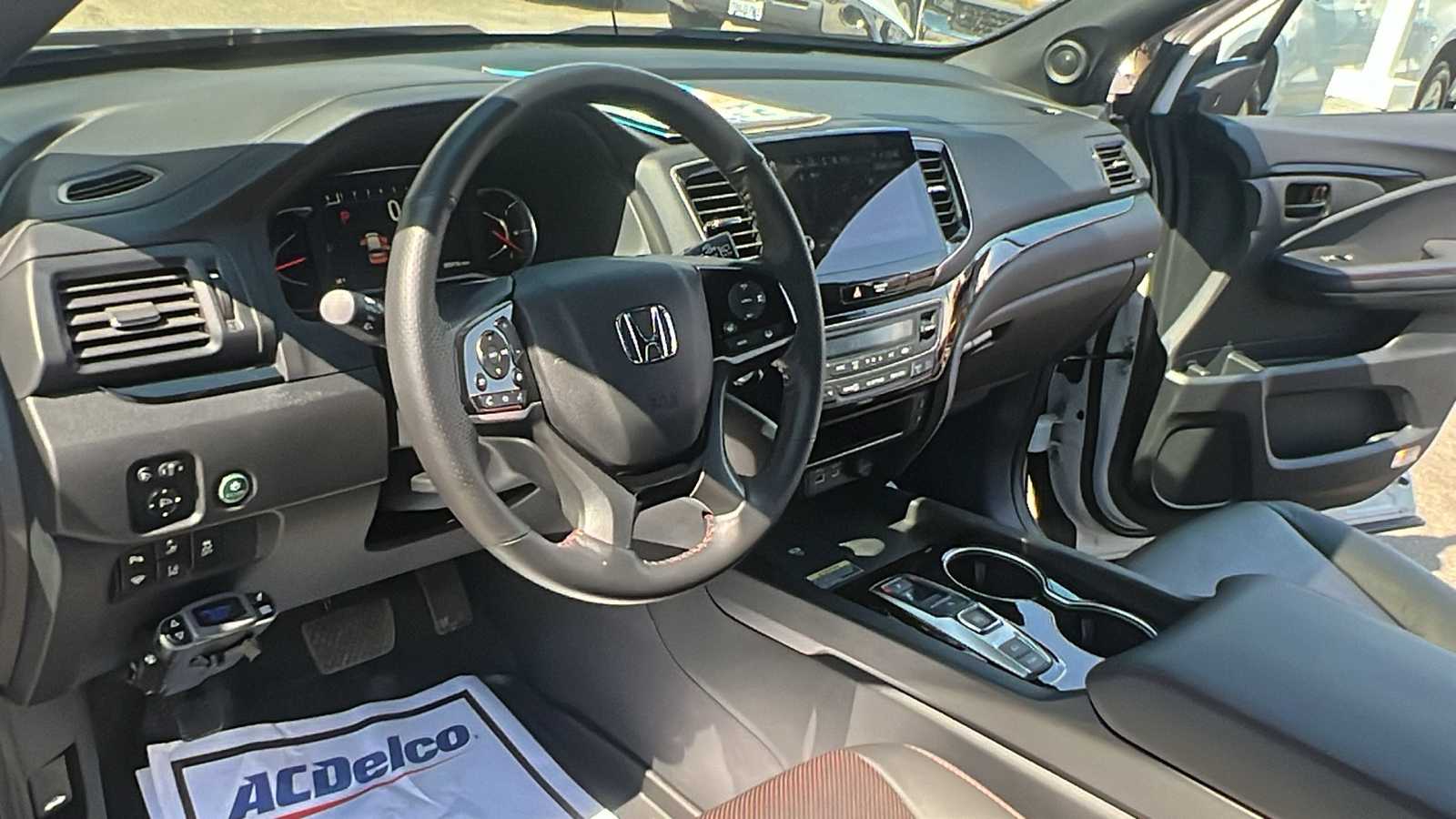 2024 Honda Passport Black Edition 16