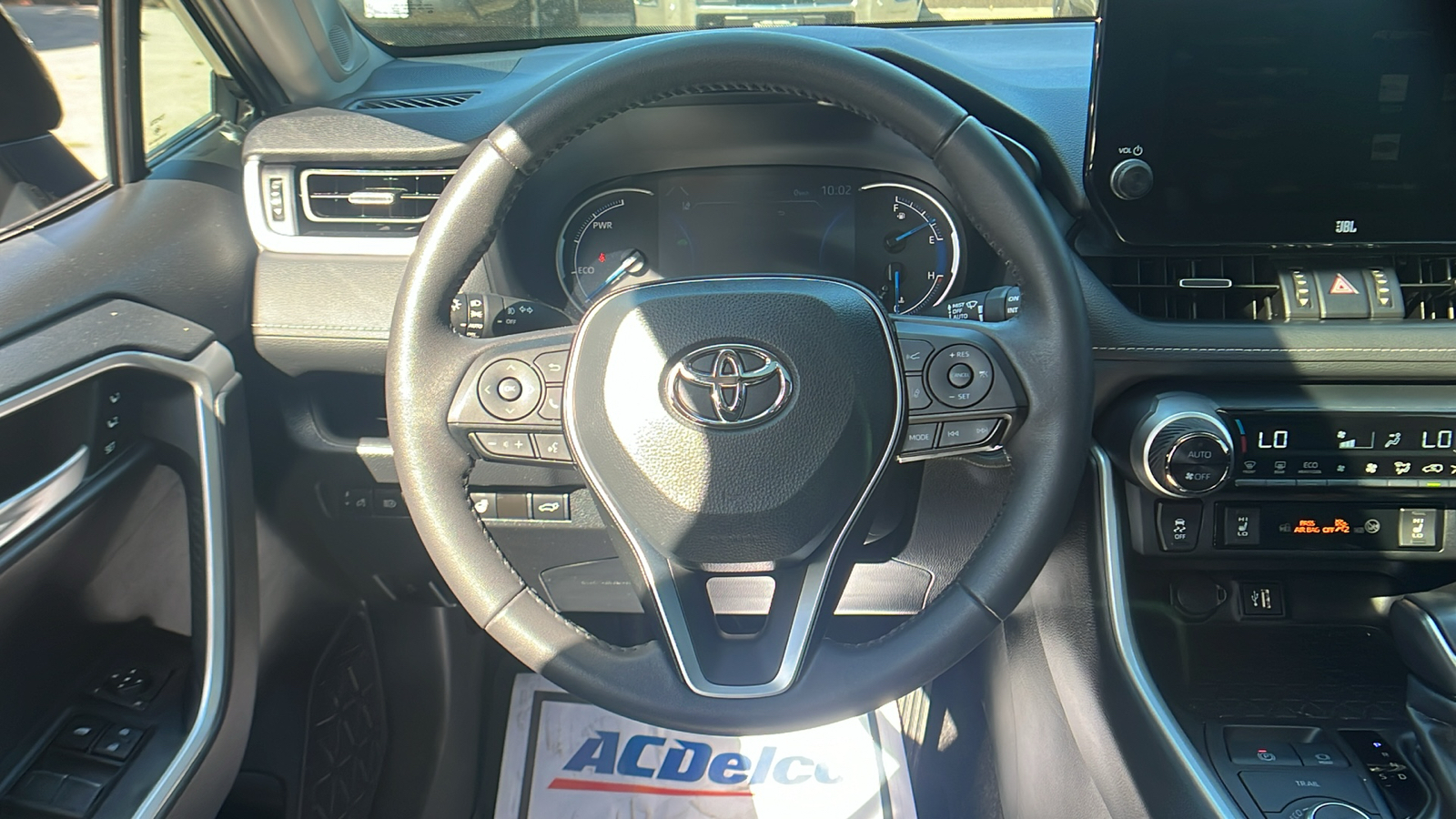 2024 Toyota RAV4 Hybrid XLE Premium 23