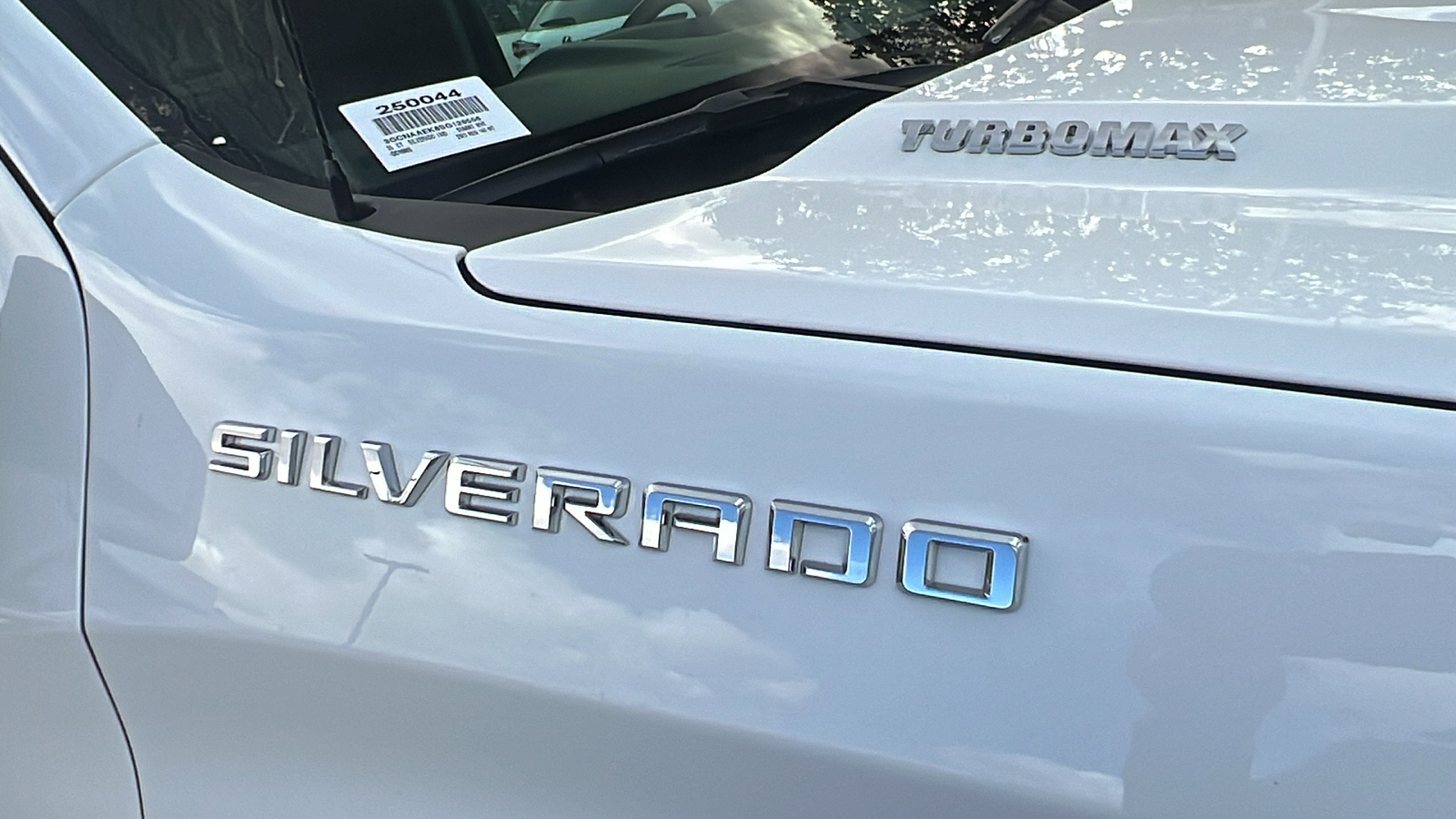 2025 Chevrolet Silverado 1500 WT 9