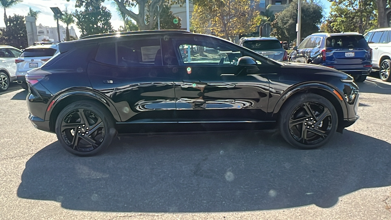 2025 Chevrolet Equinox EV RS 2