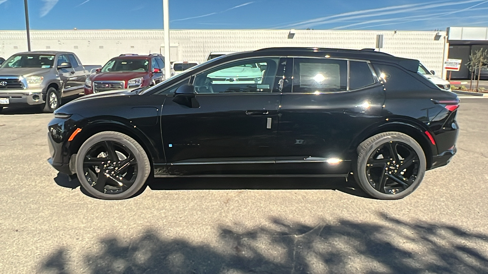 2025 Chevrolet Equinox EV RS 6