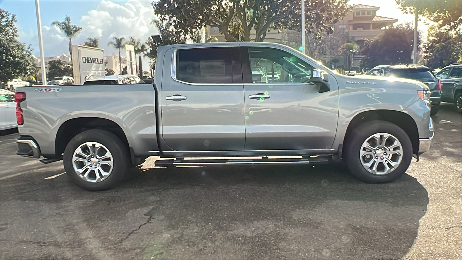 2025 Chevrolet Silverado 1500 LTZ 2