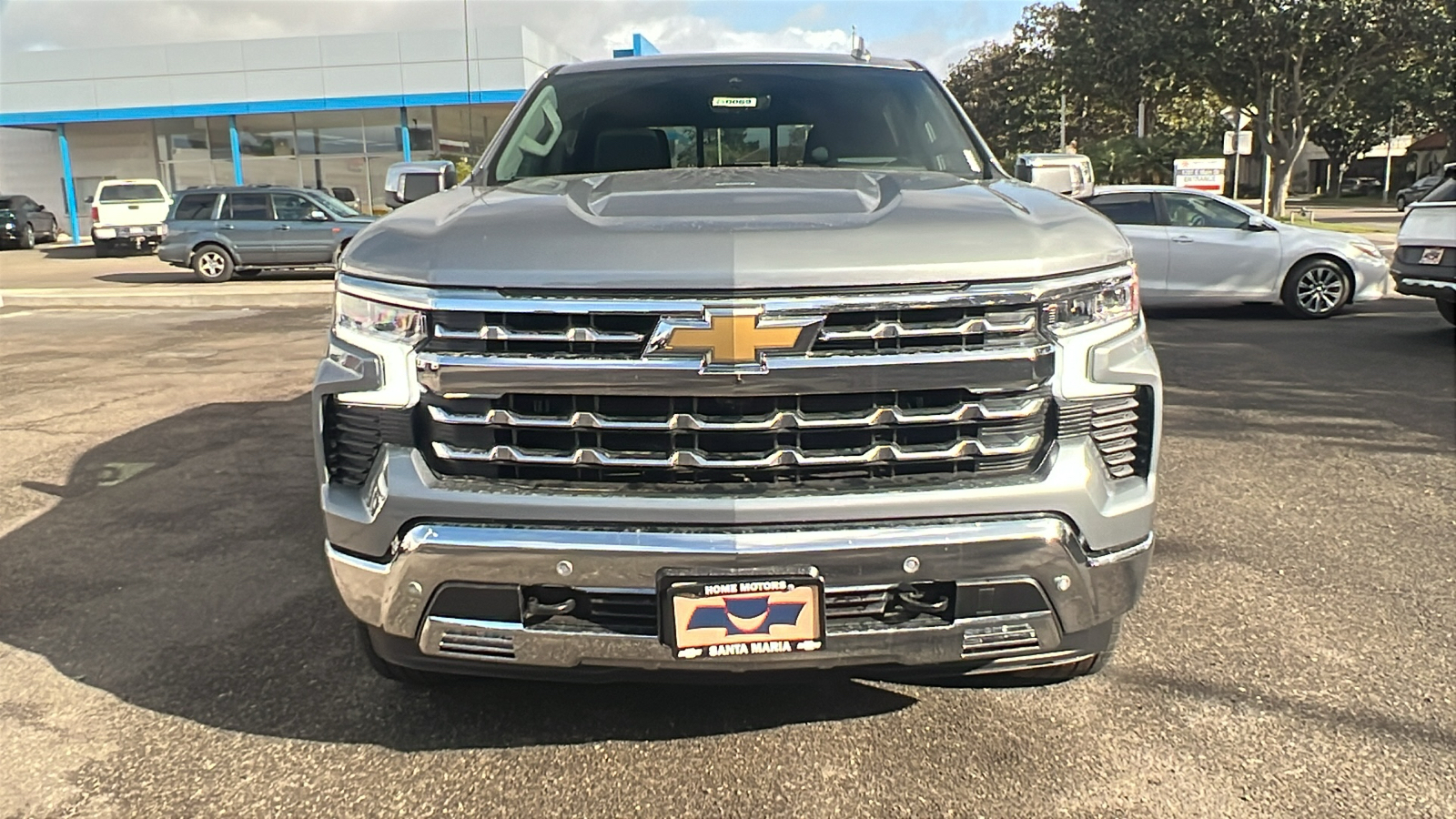 2025 Chevrolet Silverado 1500 LTZ 8