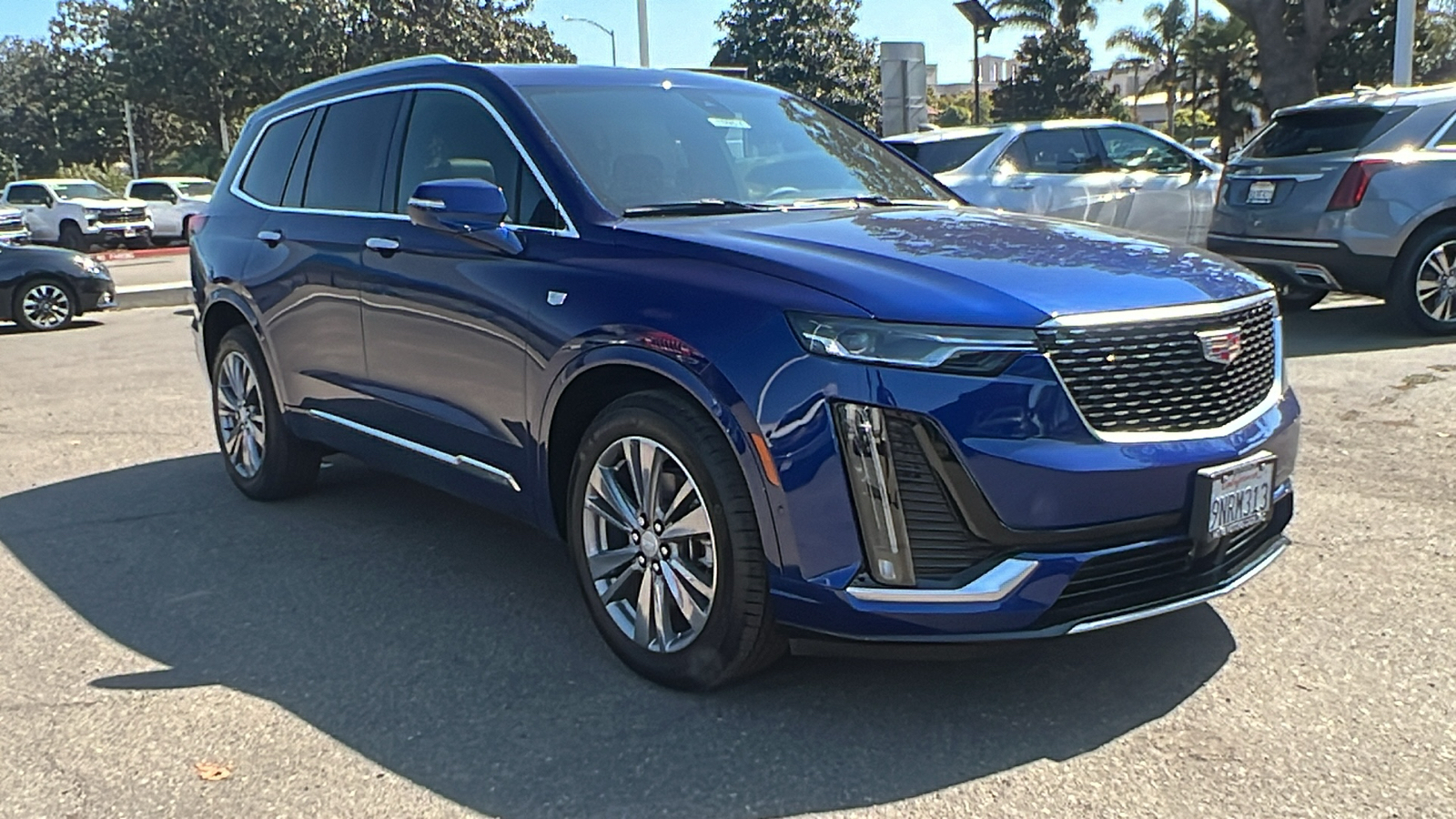 2025 Cadillac XT6 Premium Luxury 1