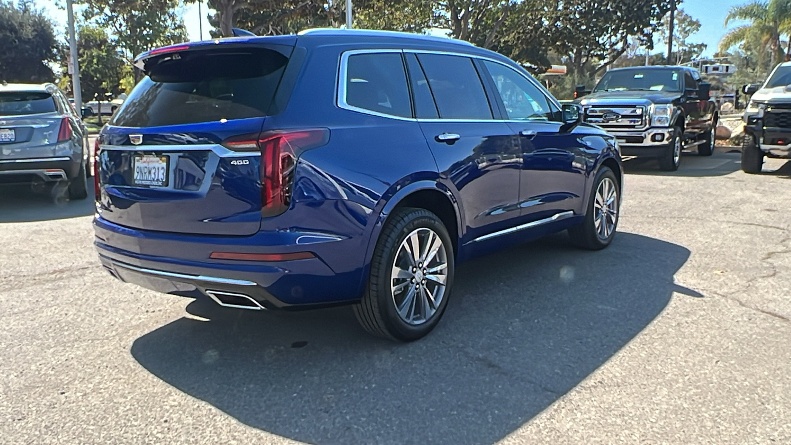 2025 Cadillac XT6 Premium Luxury 3