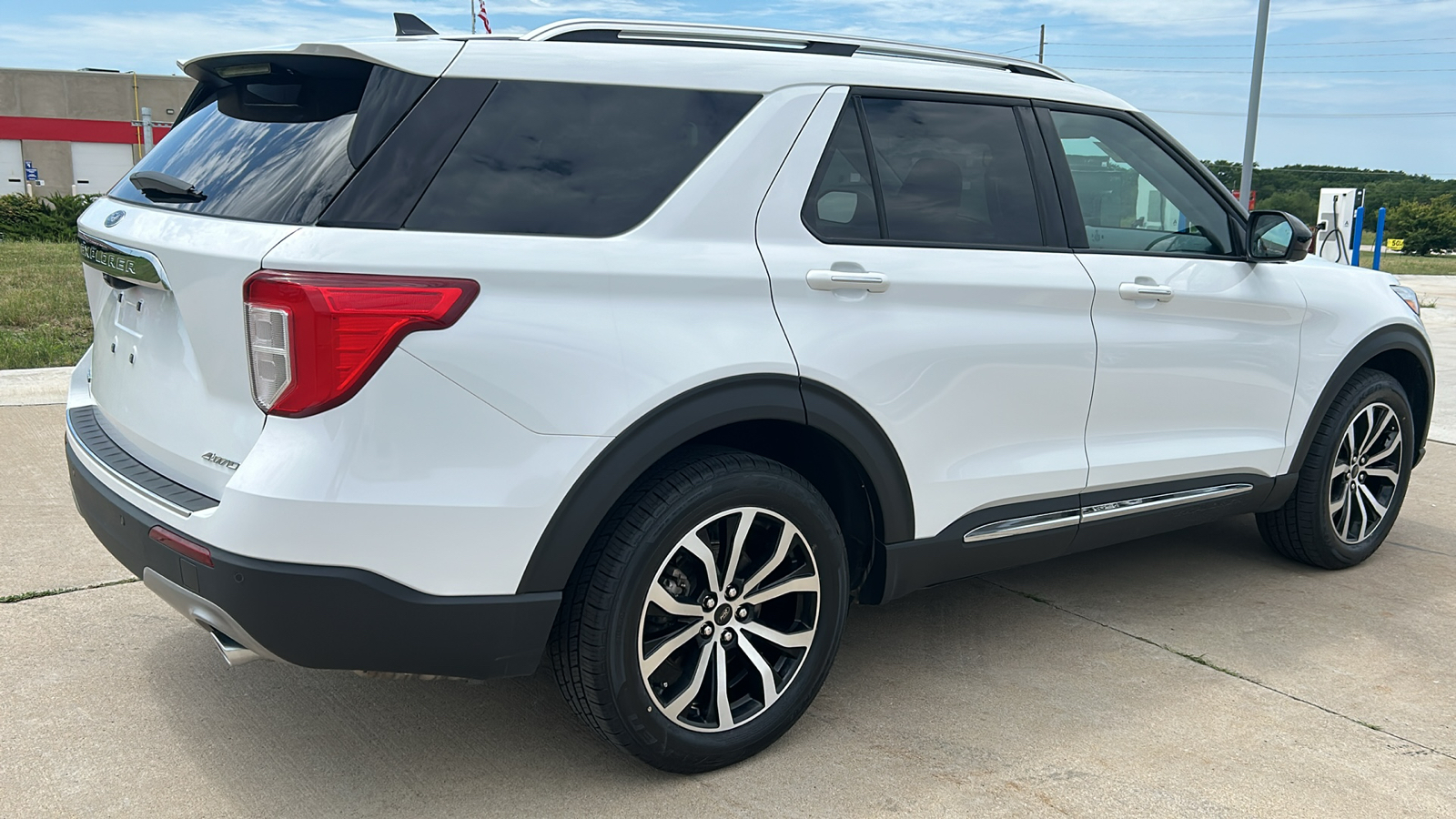 2023 Ford Explorer Limited 3