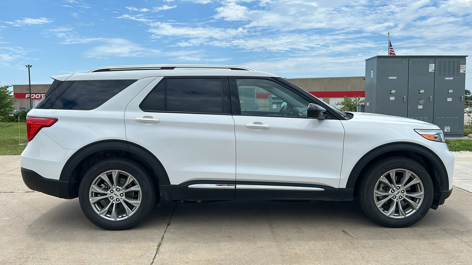 2023 Ford Explorer Limited 2