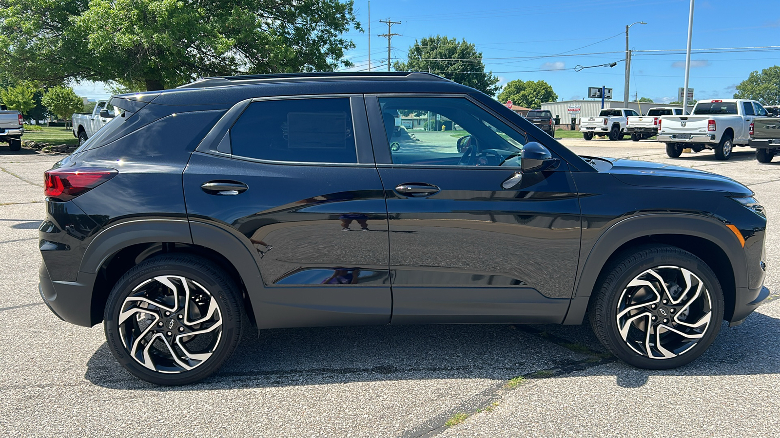 2025 Chevrolet TrailBlazer RS 2