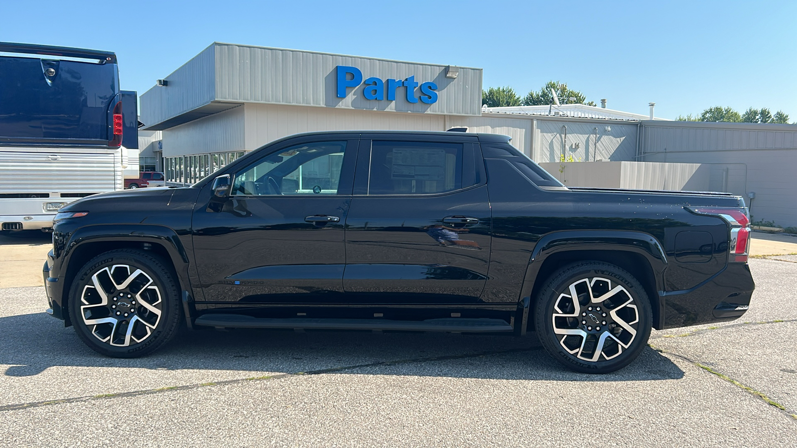 2024 Chevrolet Silverado EV RST 6