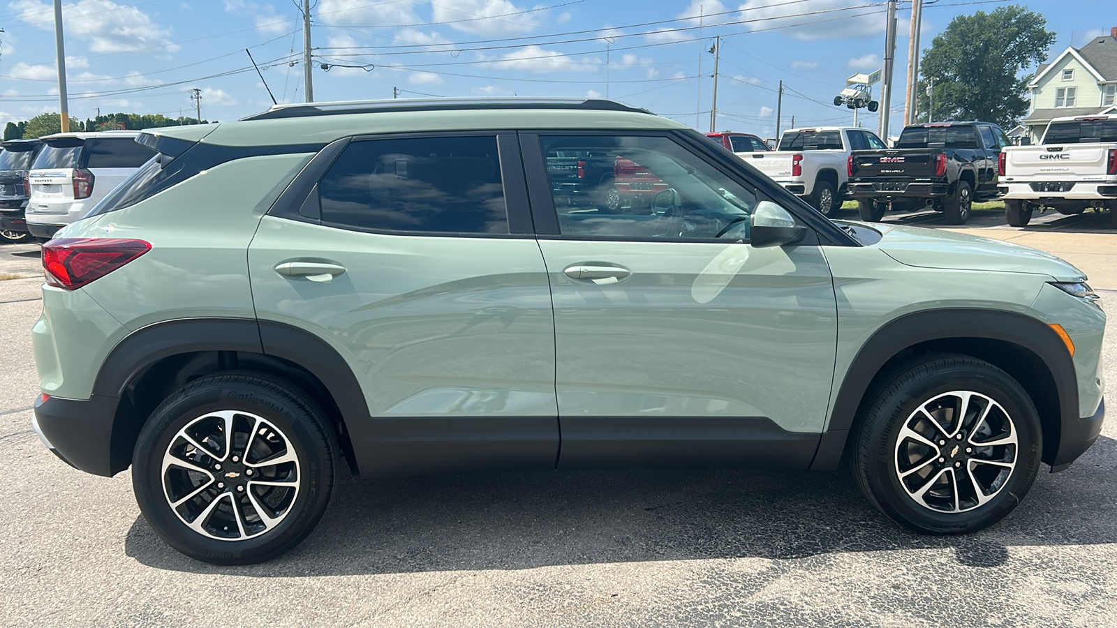 2025 Chevrolet TrailBlazer LT 2