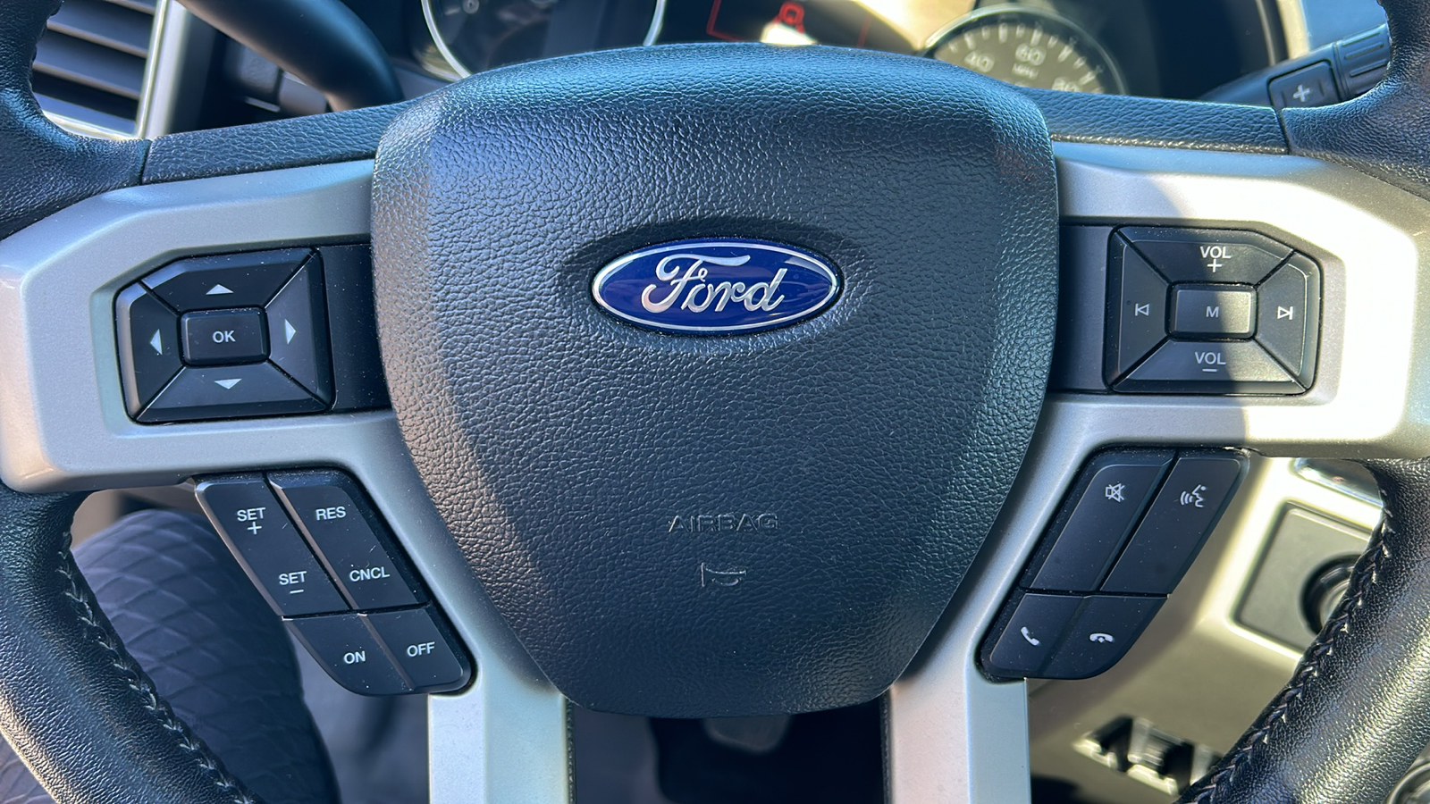 2019 Ford F-150 Lariat 26