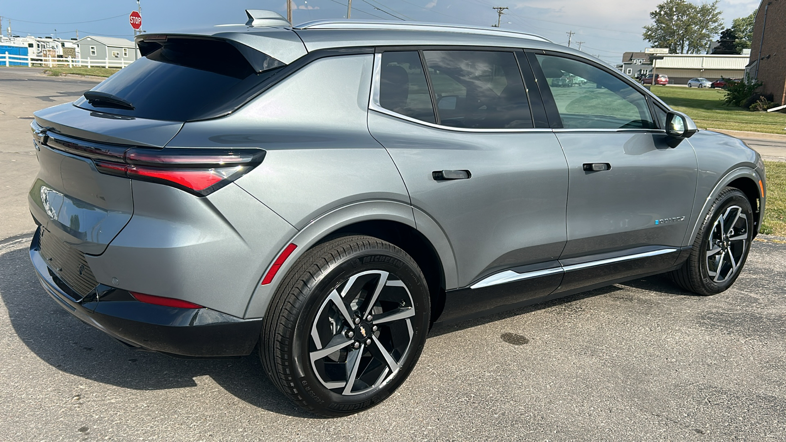 2024 Chevrolet Equinox EV LT 3