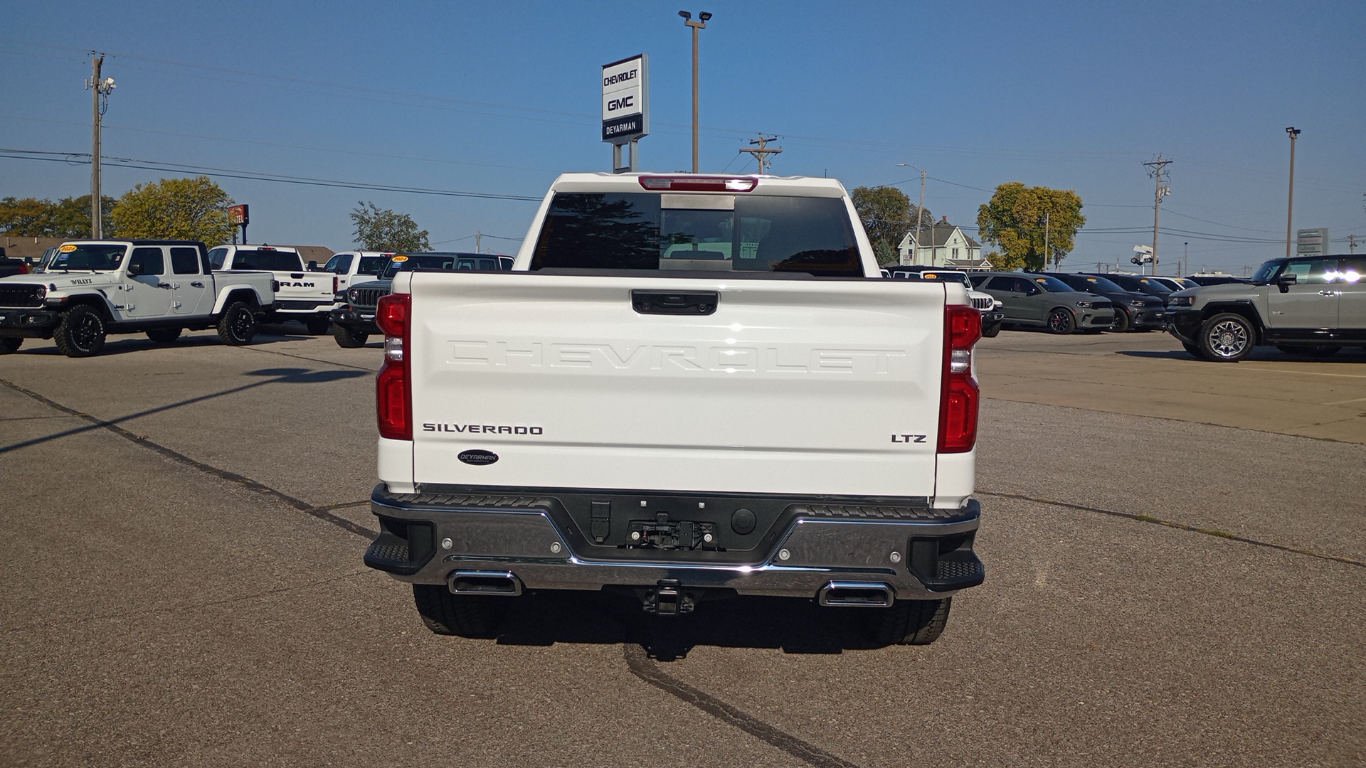 2025 Chevrolet Silverado 1500 LTZ 4