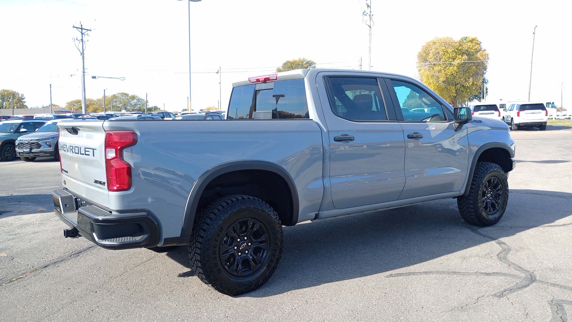 2025 Chevrolet Silverado 1500 ZR2 3