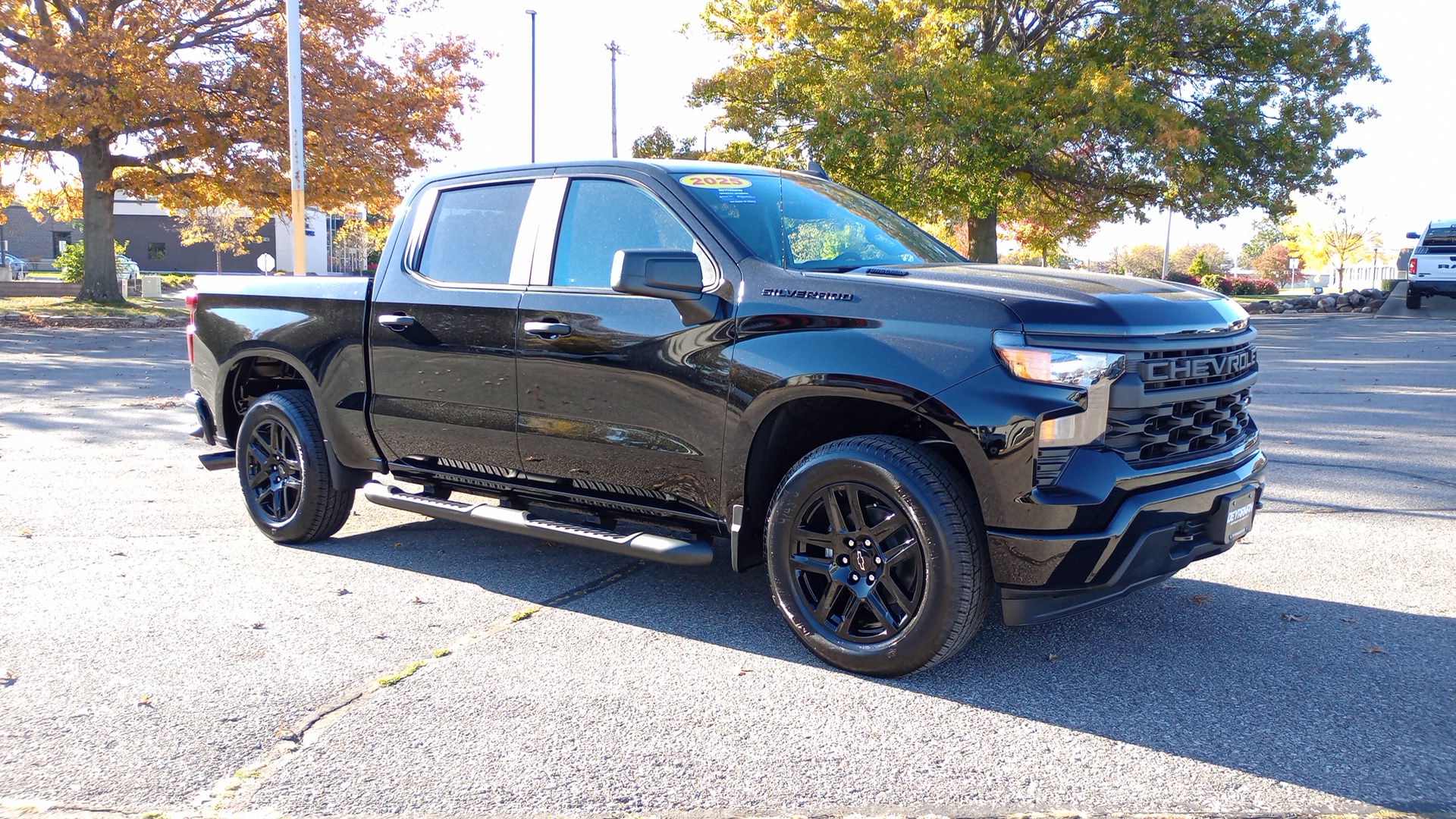 2025 Chevrolet Silverado 1500 Custom 1