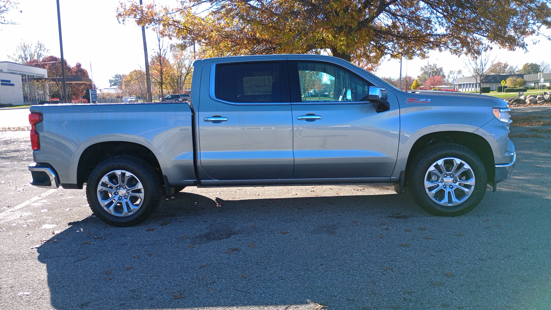 2025 Chevrolet Silverado 1500 LTZ 2