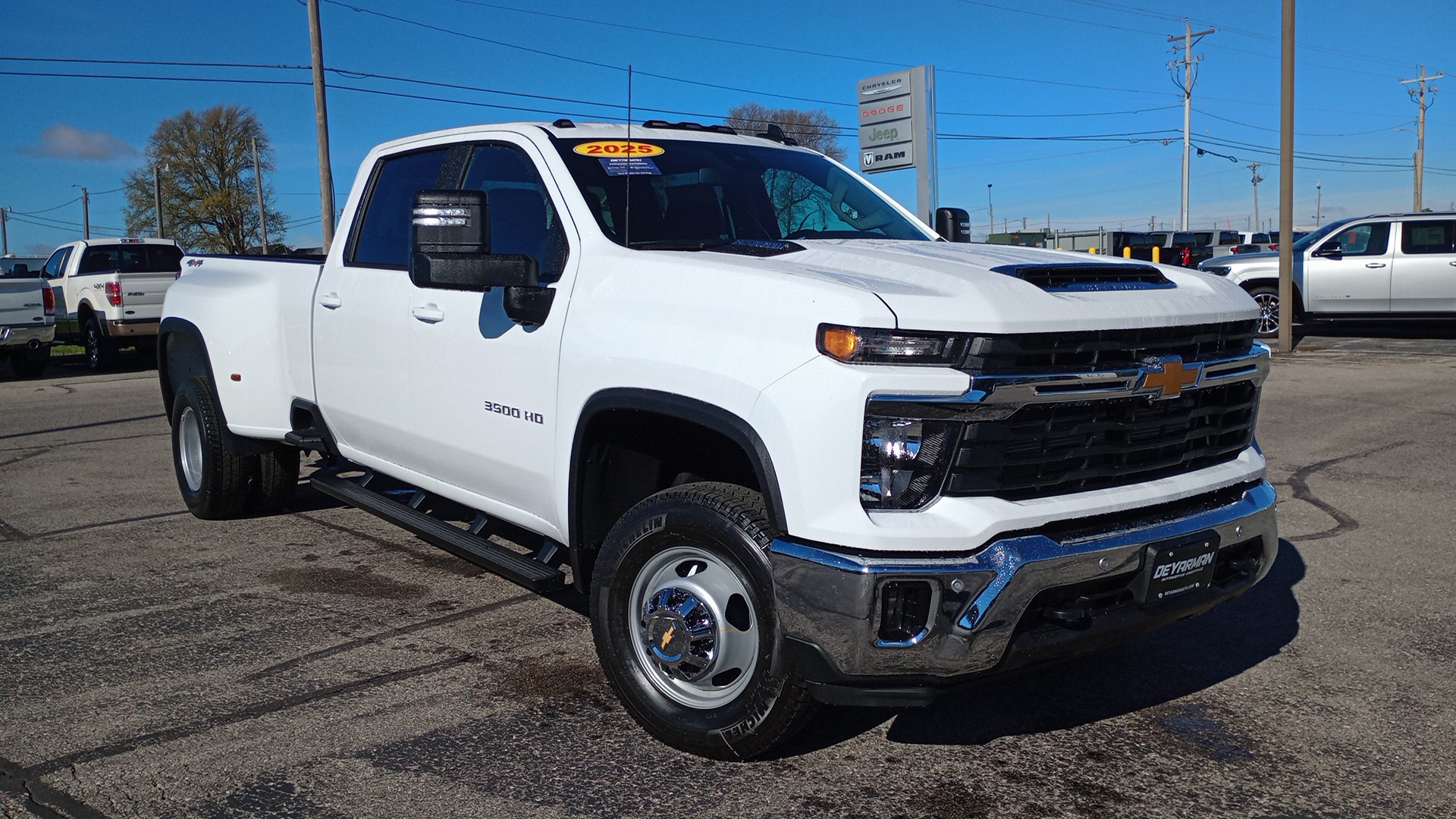 2025 Chevrolet Silverado 3500HD LT 1