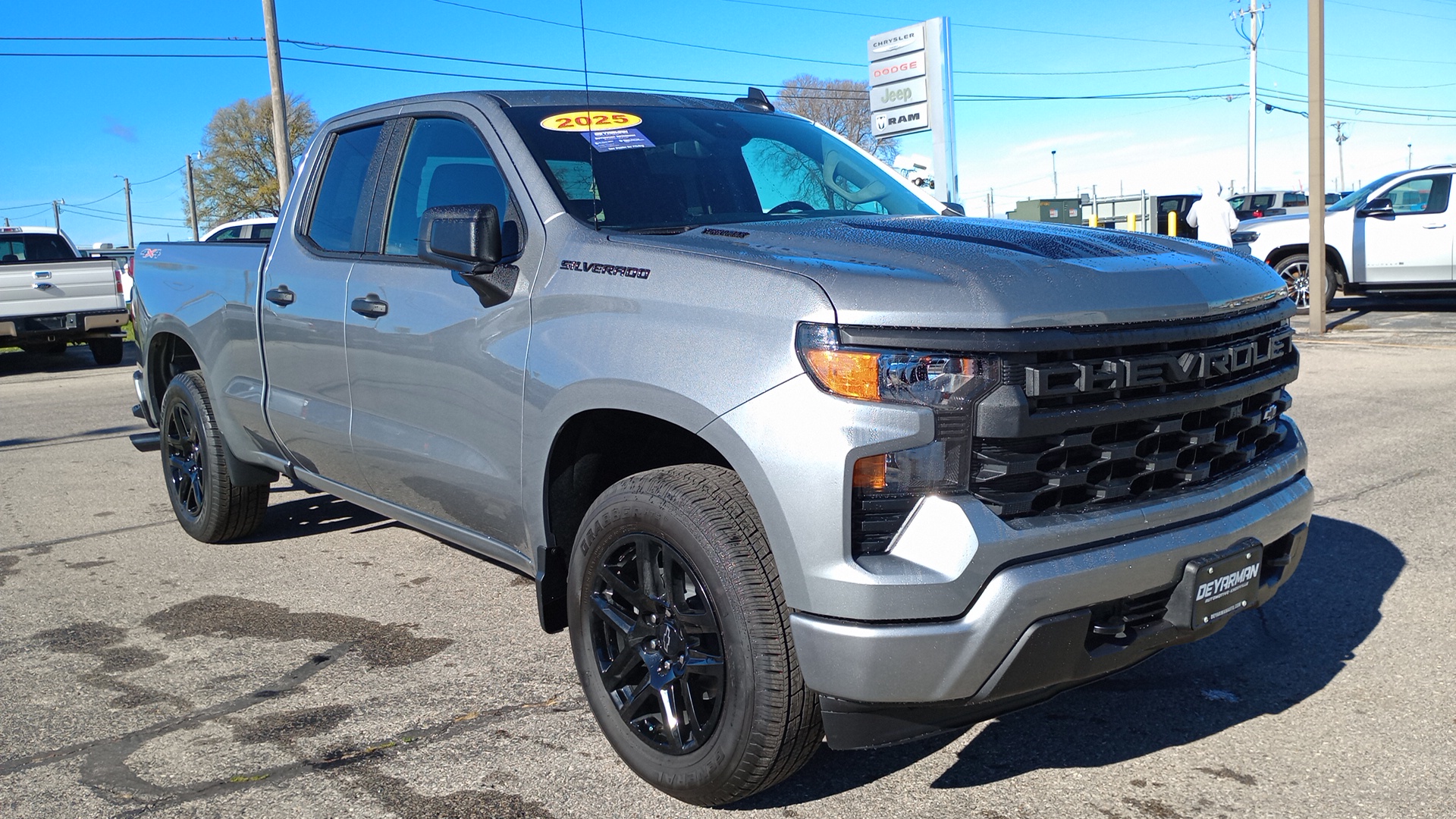 2025 Chevrolet Silverado 1500 Custom 1