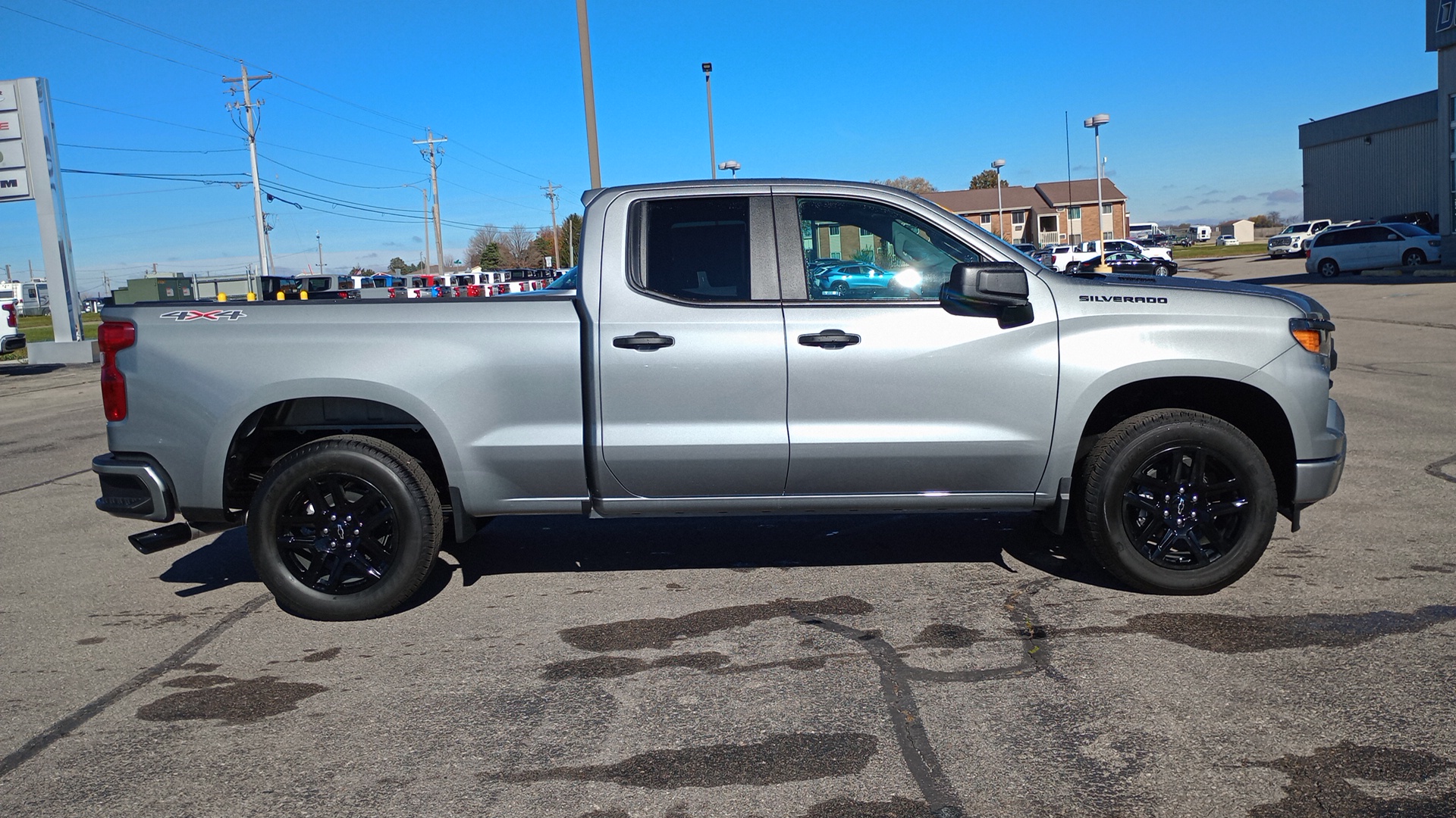 2025 Chevrolet Silverado 1500 Custom 2