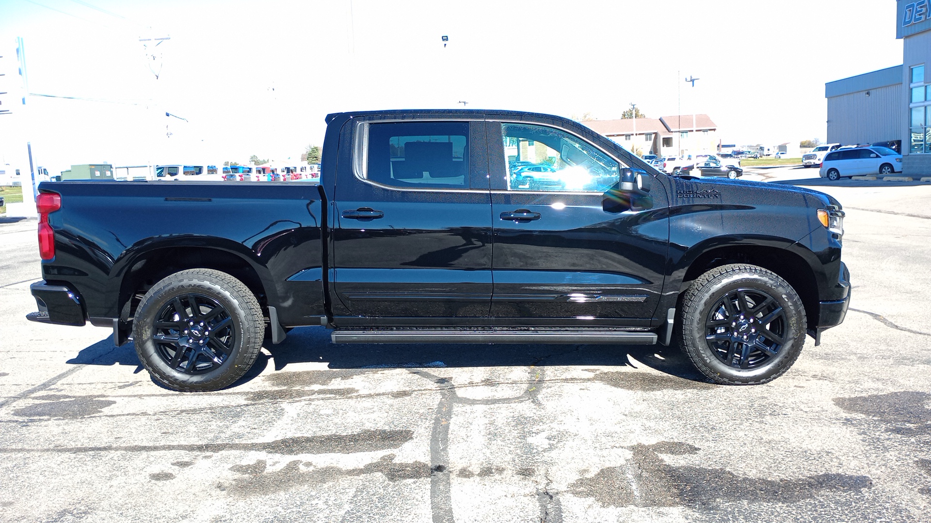 2025 Chevrolet Silverado 1500 High Country 2