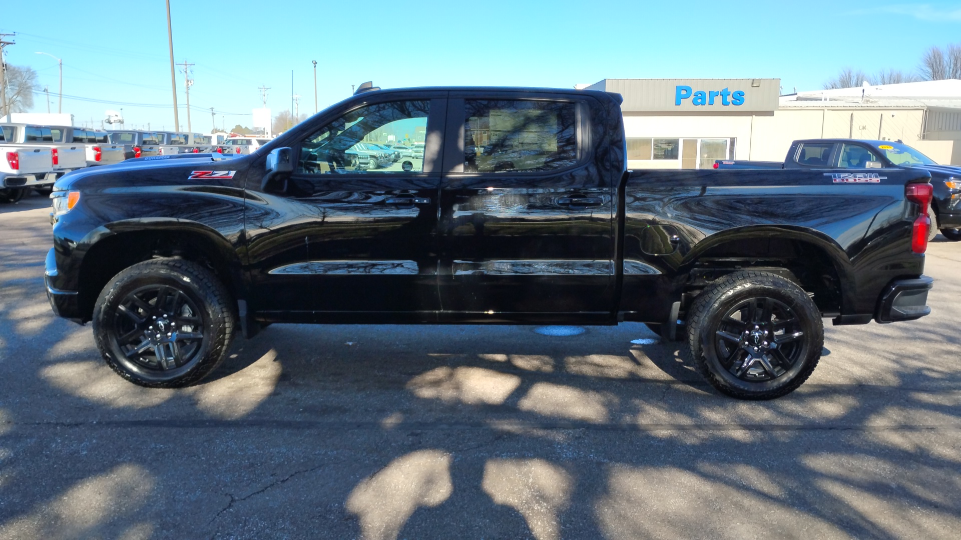 2025 Chevrolet Silverado 1500 LT Trail Boss 6