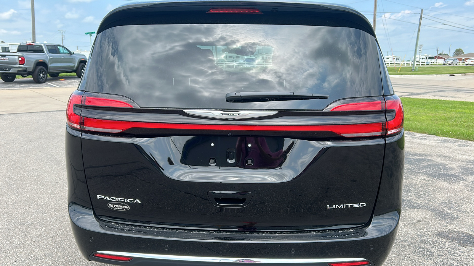 2024 Chrysler Pacifica Limited 4