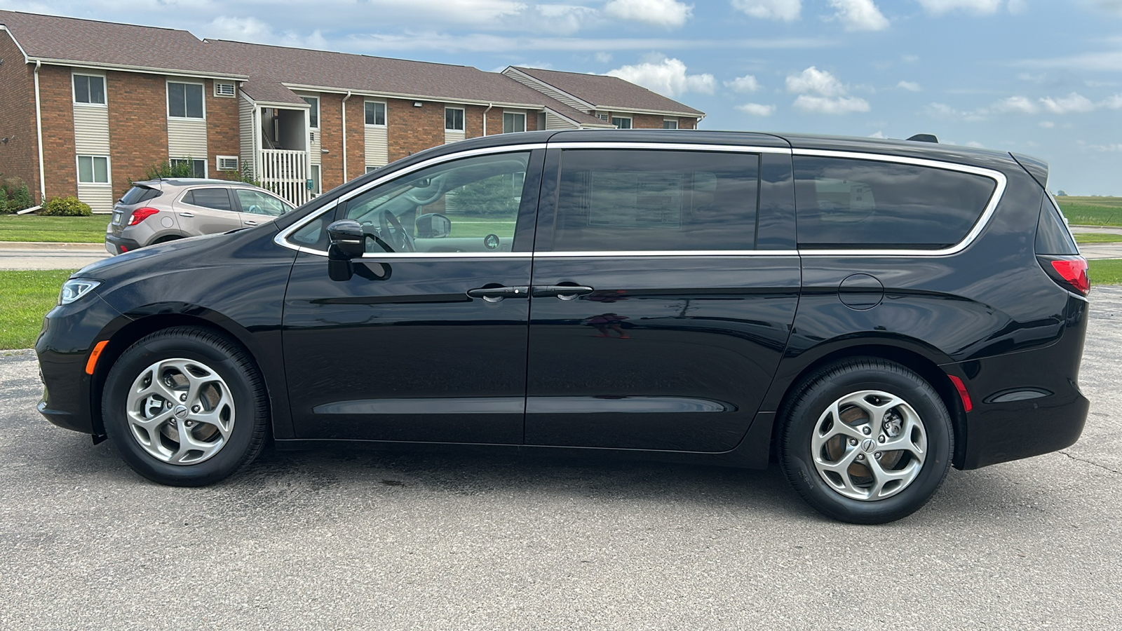 2024 Chrysler Pacifica Limited 6