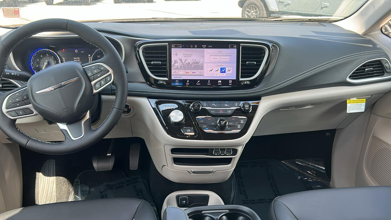 2024 Chrysler Pacifica Touring L 23