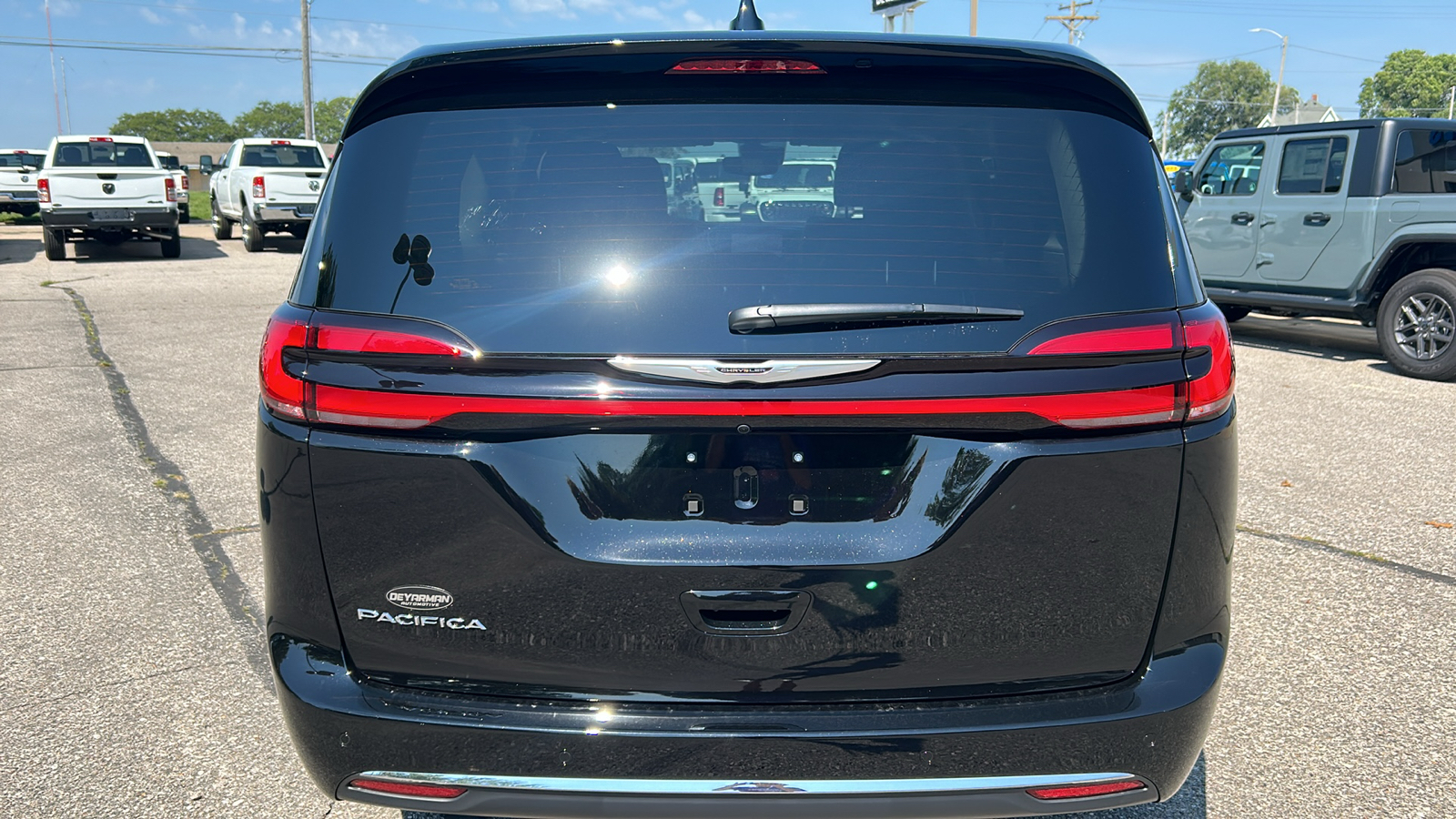 2024 Chrysler Pacifica Touring L 4