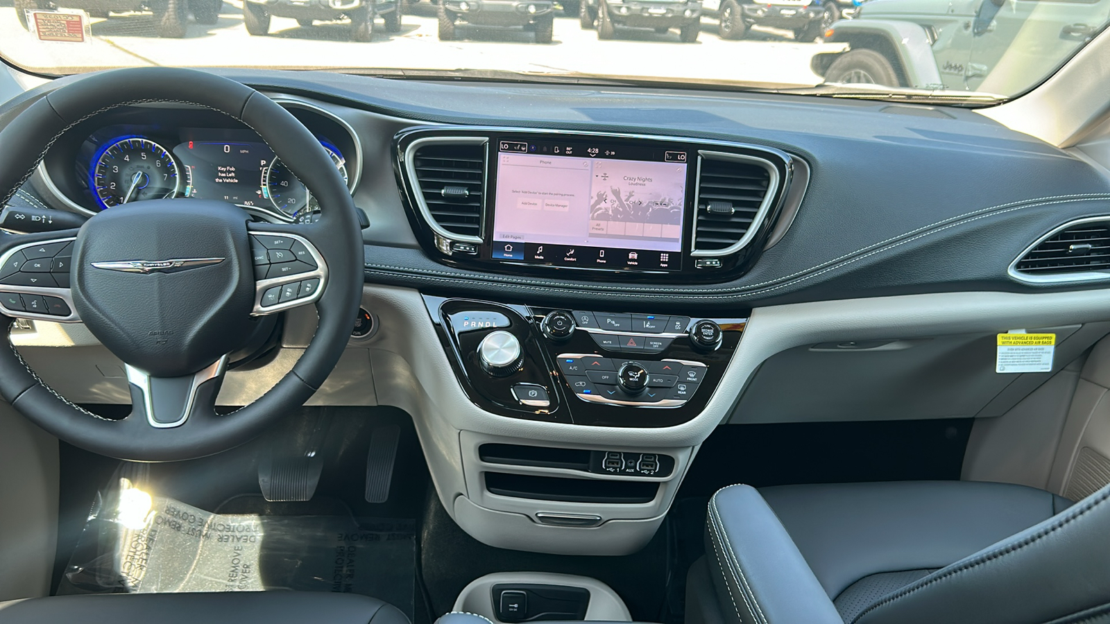 2024 Chrysler Pacifica Touring L 22