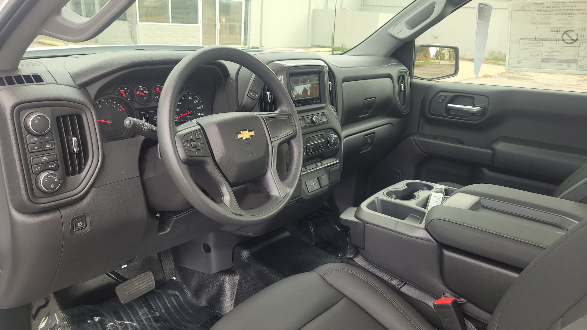 2024 Chevrolet Silverado 1500 WT 9