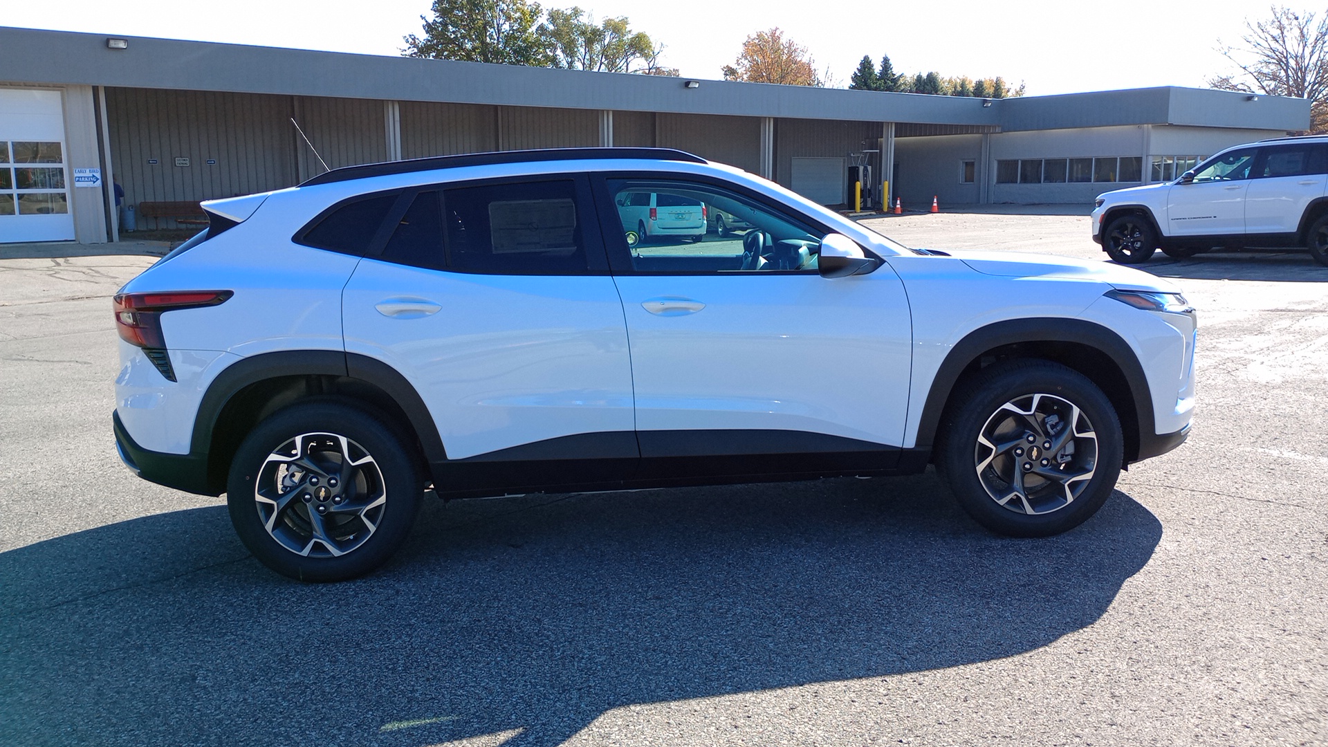 2025 Chevrolet Trax LT 2