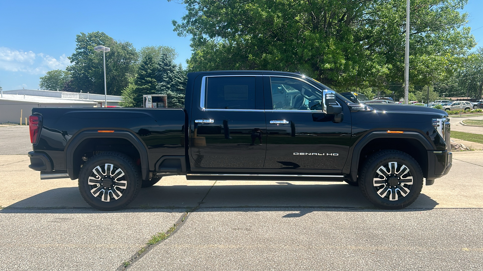 2024 GMC Sierra 2500HD Denali Ultimate 2