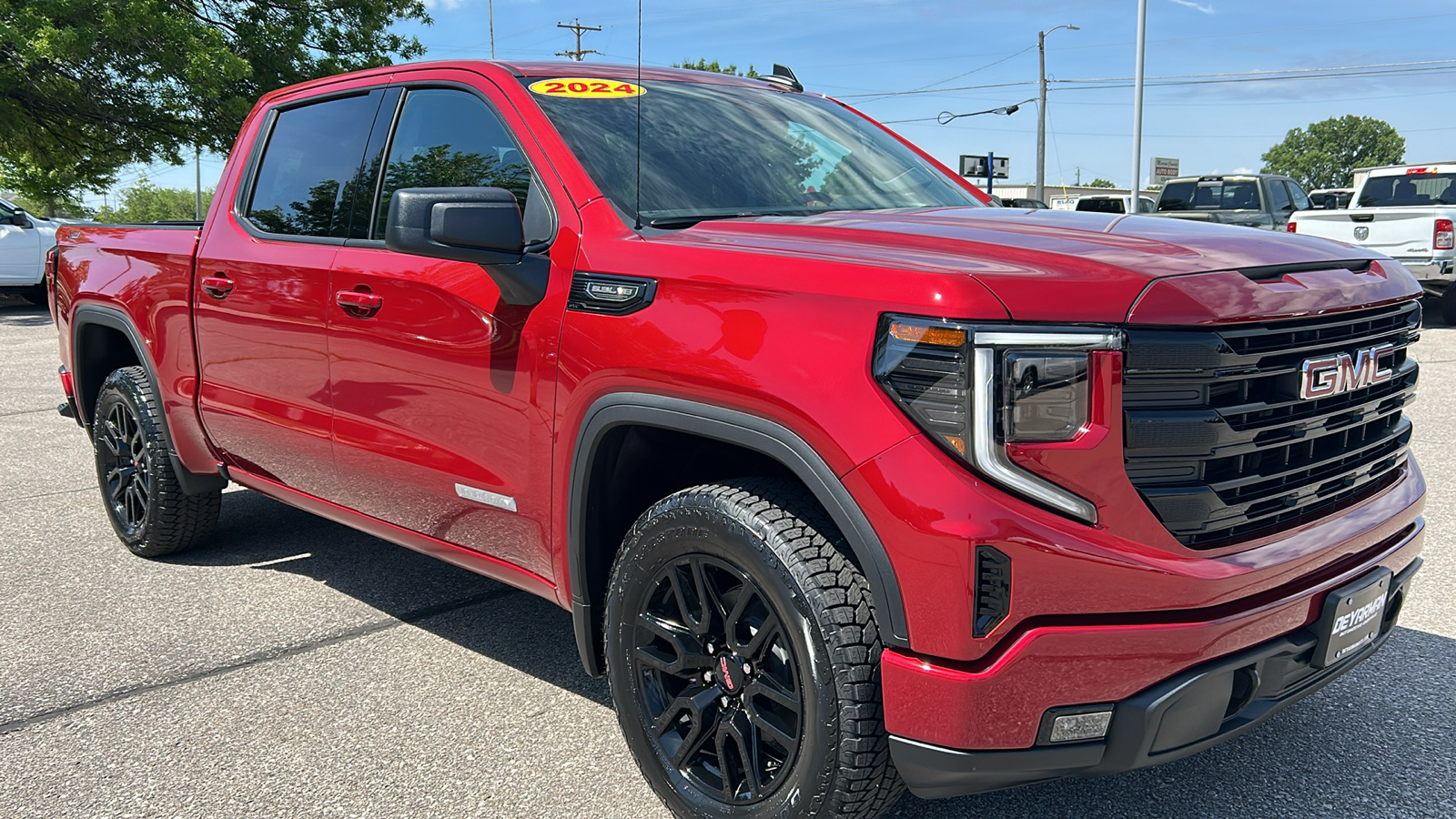 2024 GMC Sierra 1500 Elevation 1