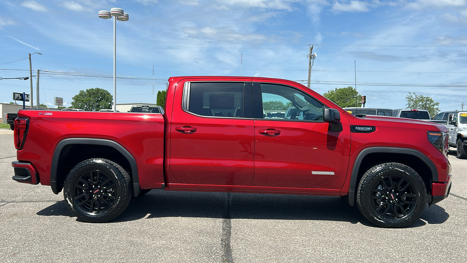 2024 GMC Sierra 1500 Elevation 2