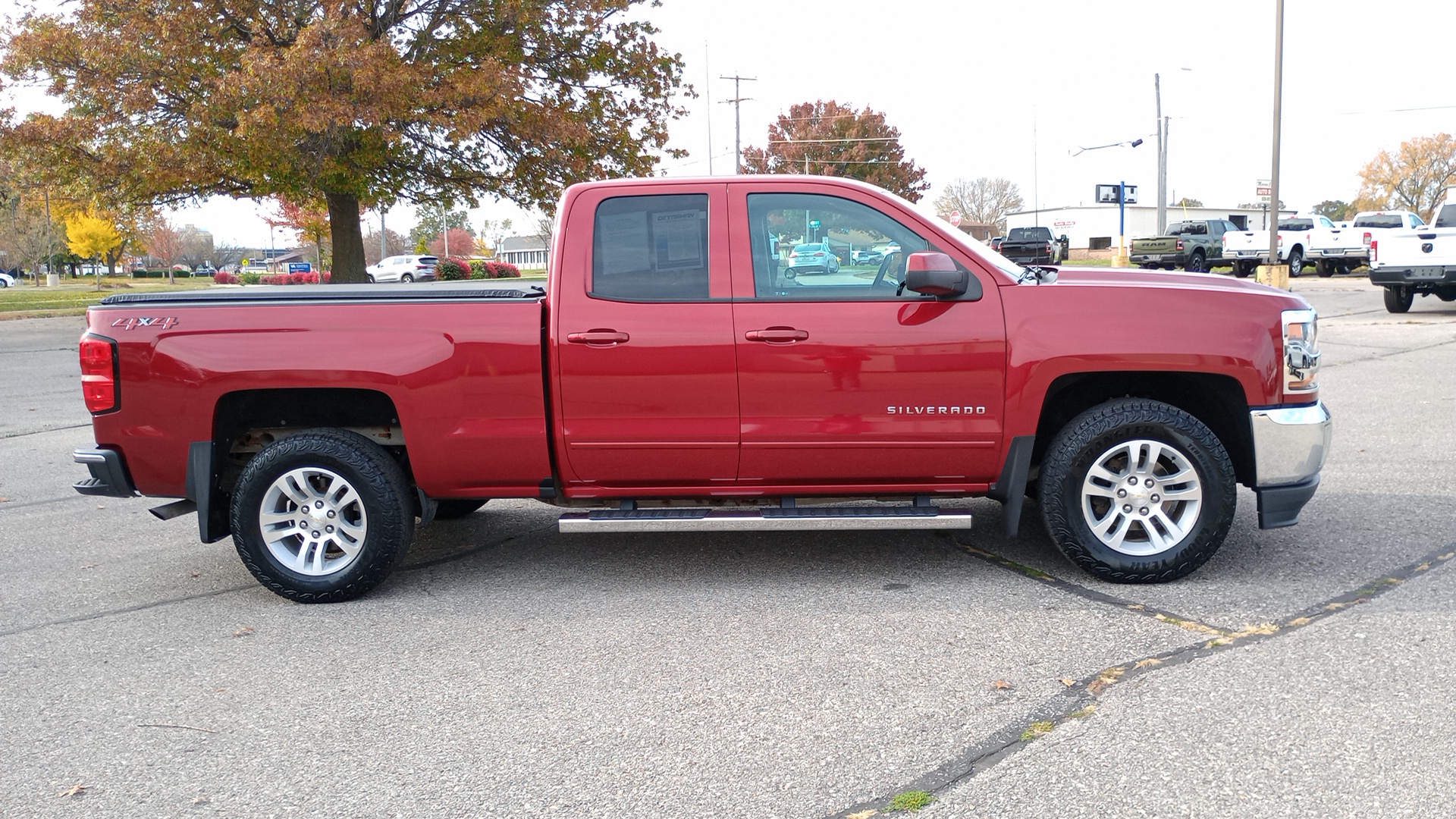 2018 Chevrolet Silverado 1500 LT 2