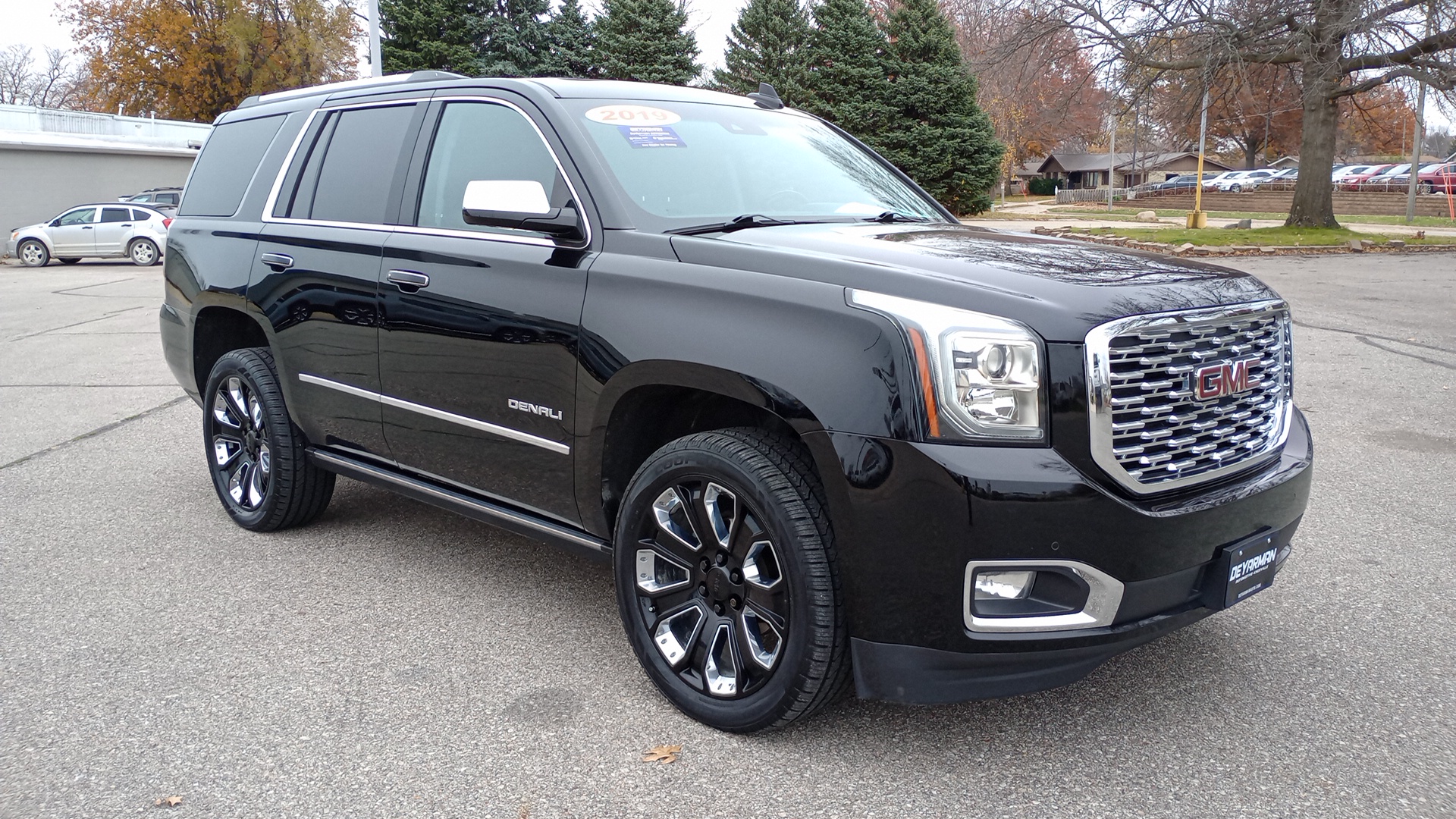 2019 GMC Yukon Denali 1