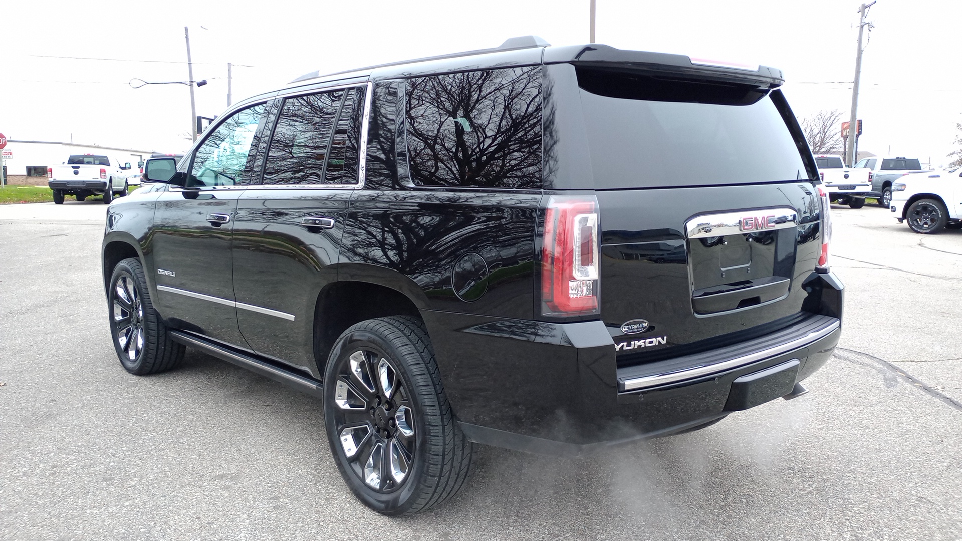 2019 GMC Yukon Denali 5