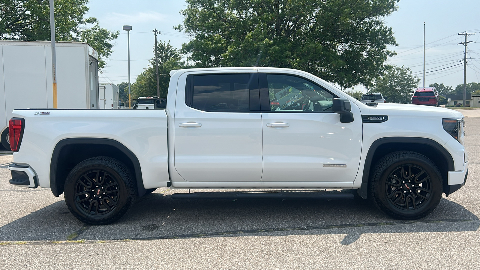 2023 GMC Sierra 1500 Elevation 2