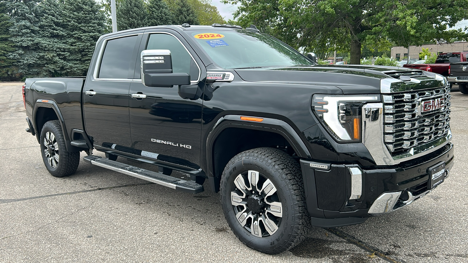 2024 GMC Sierra 2500HD Denali 1