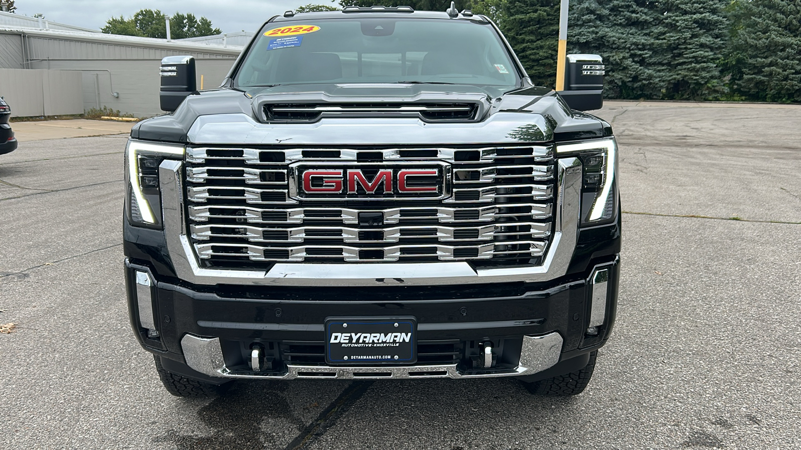 2024 GMC Sierra 2500HD Denali 8