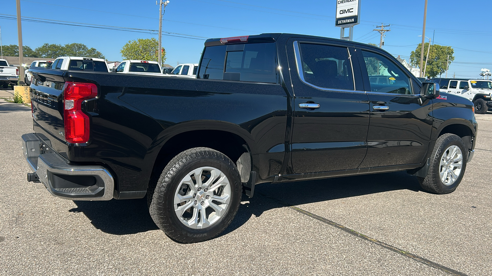 2023 Chevrolet Silverado 1500 LTZ 3