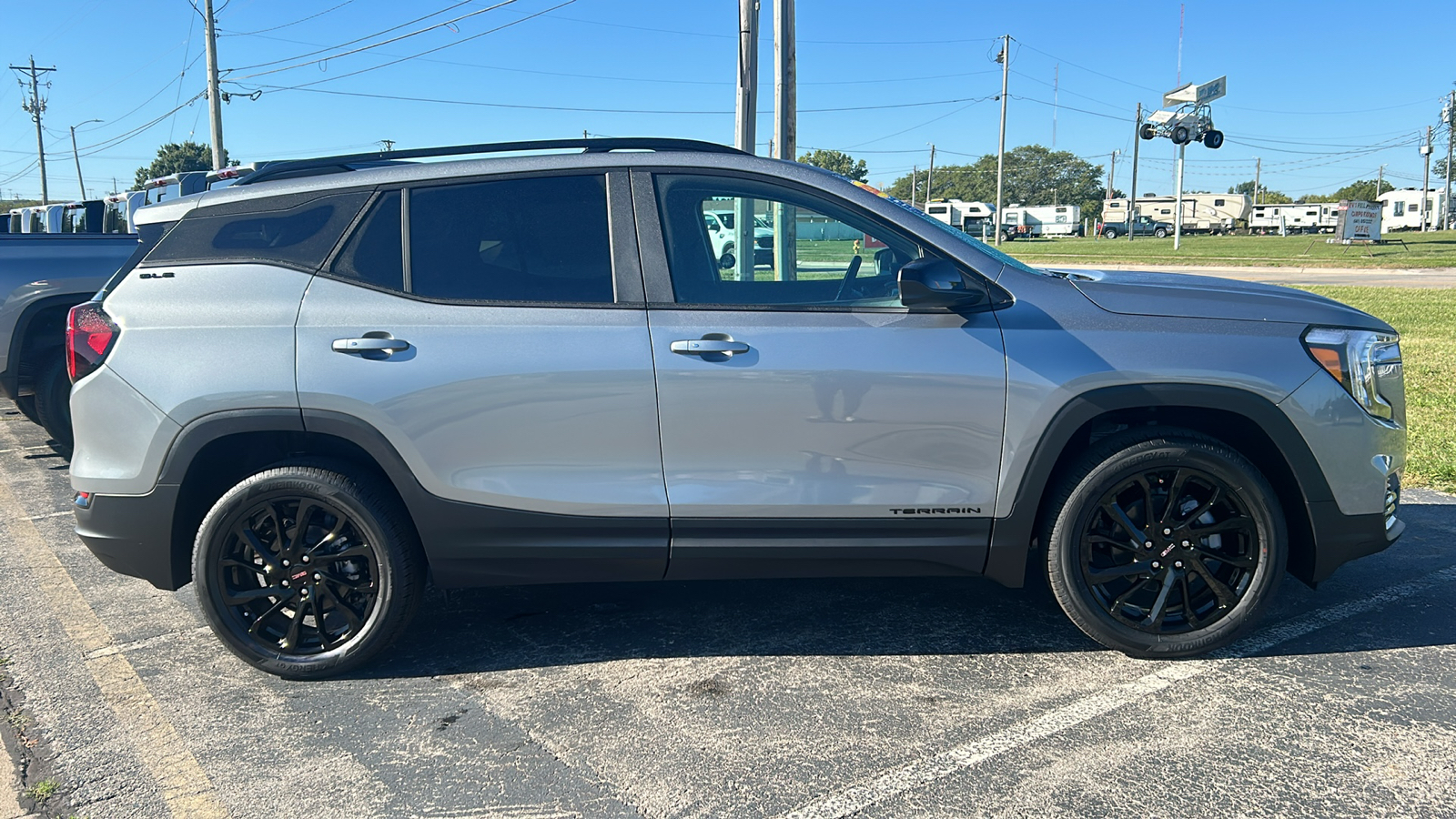 2024 GMC Terrain SLE 2