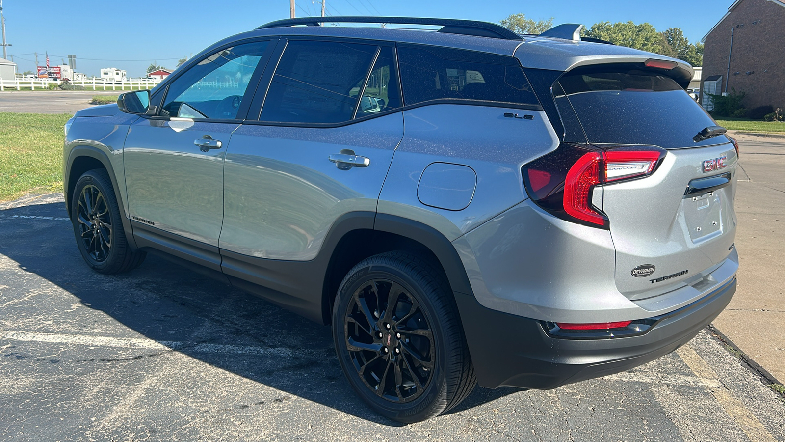 2024 GMC Terrain SLE 5