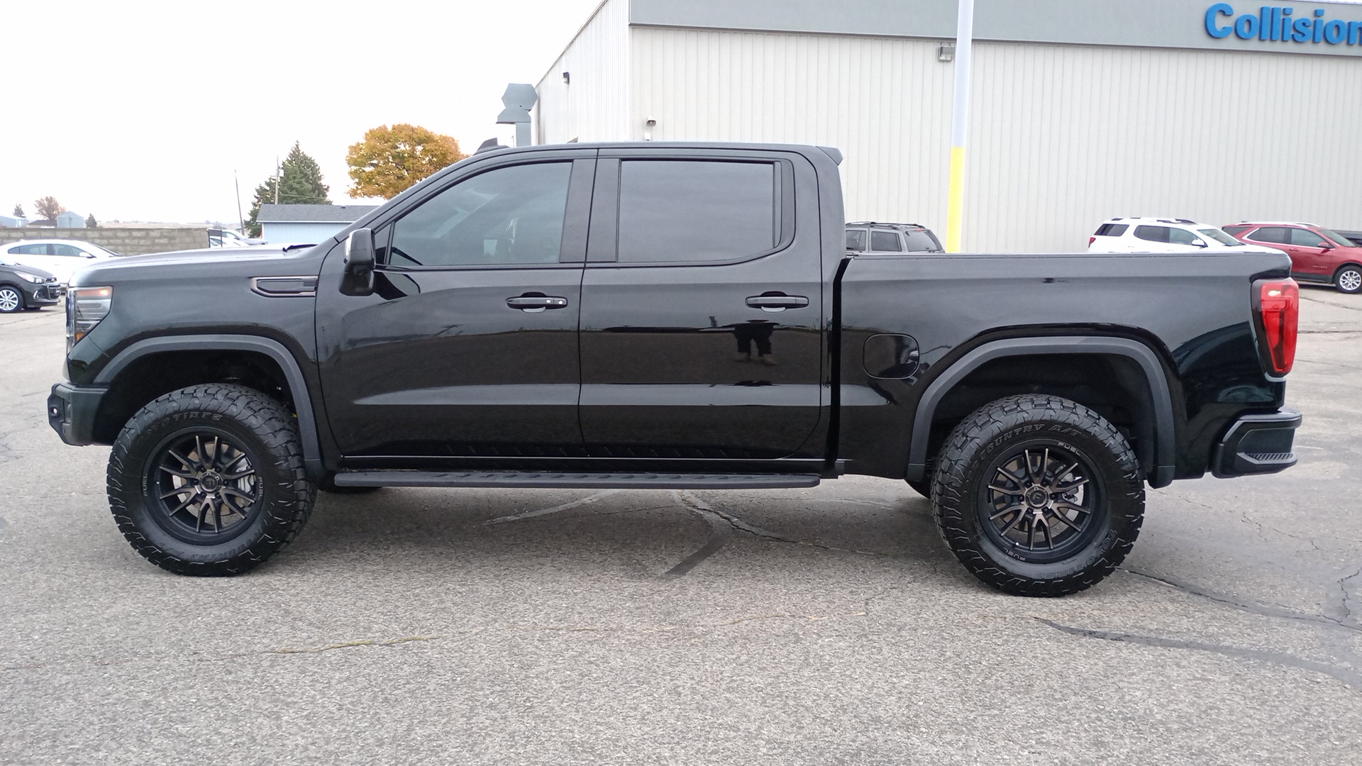 2023 GMC Sierra 1500 AT4X 6