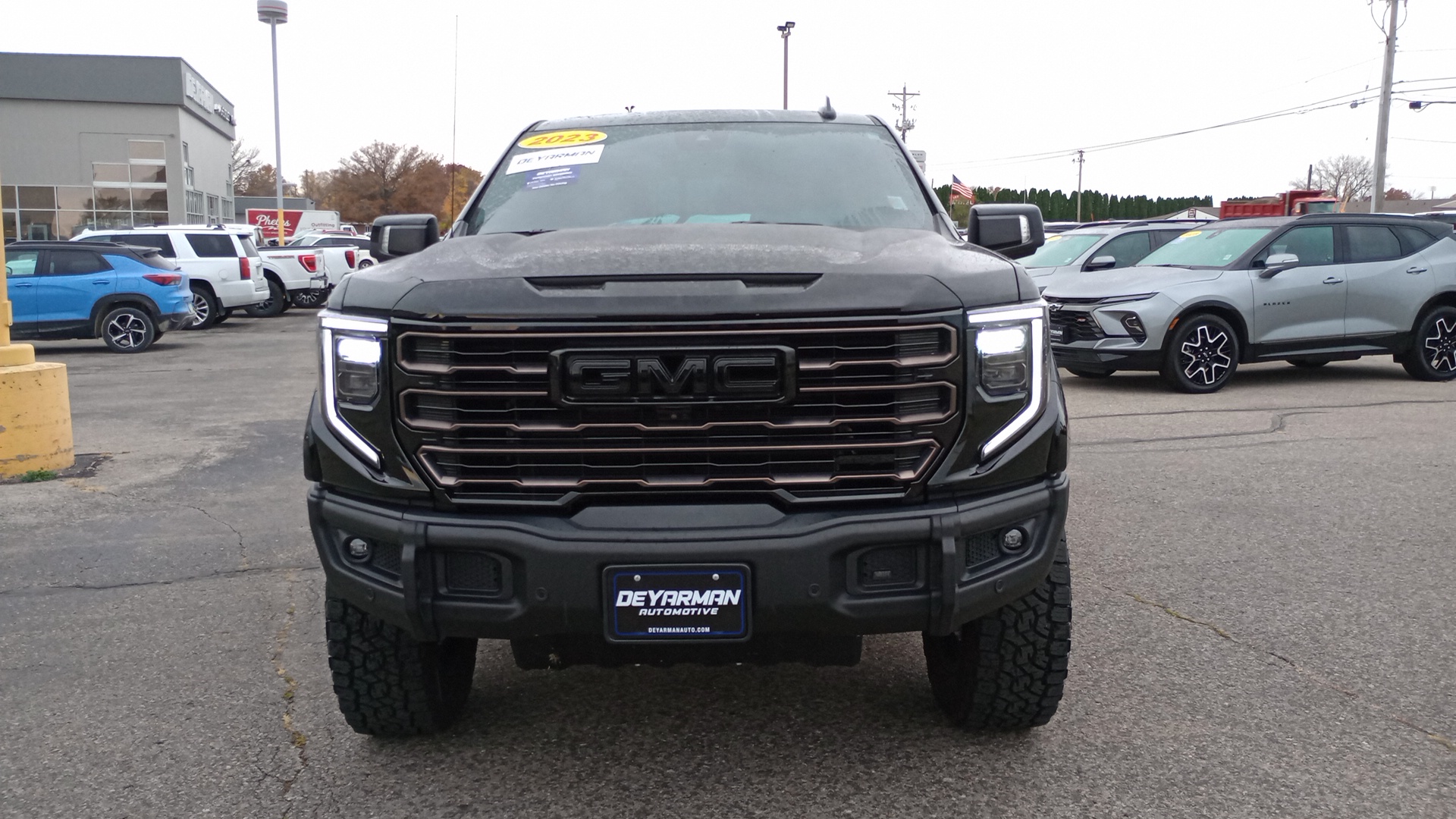 2023 GMC Sierra 1500 AT4X 8