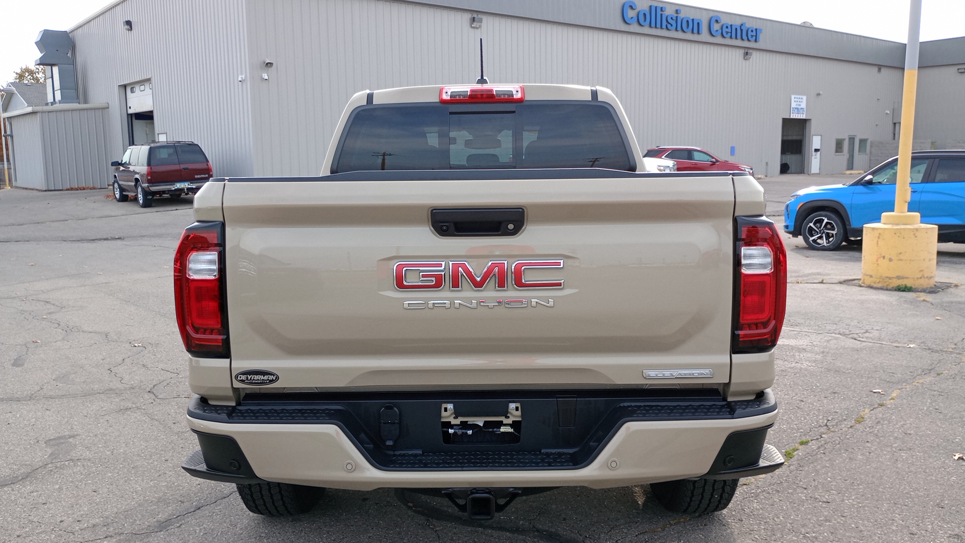 2024 GMC Canyon Elevation 4